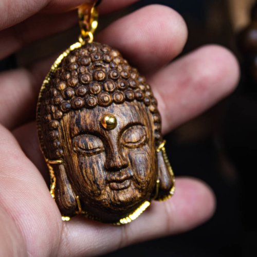 Diện Phật đeo cổ trầm sánh chìm dầu vàng bọc vàng 10k
