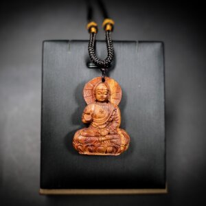 Mặt dây chuyền Phật A Di Đà gỗ Sưa đỏ Việt Nam