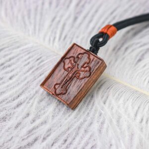 Mặt dây chuyền hình Thánh Giá gỗ Sưa đỏ Việt Nam